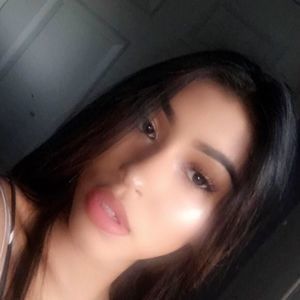 Meet your Posher, Mariela